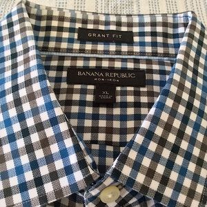 Banana Republic Non-Iron button down shirt